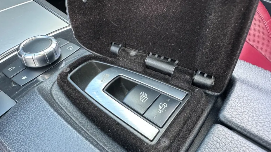 MERCEDES-BENZ E Klasa -
