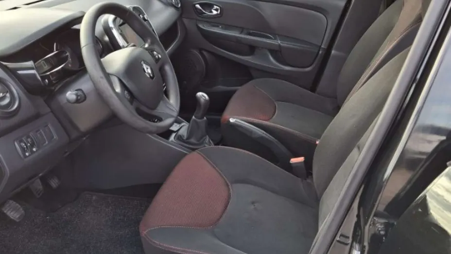RENAULT Clio -