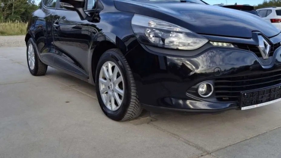 RENAULT Clio -