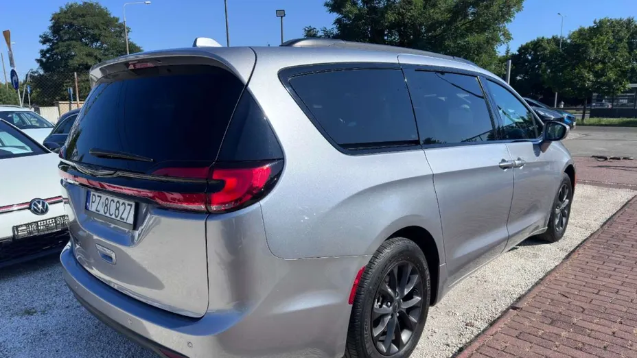 CHRYSLER Pacifica -