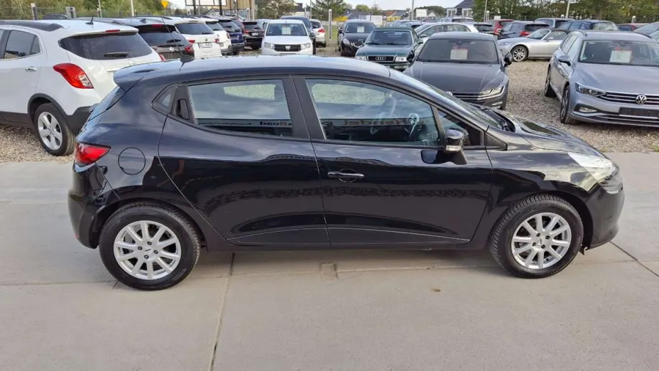 RENAULT Clio -