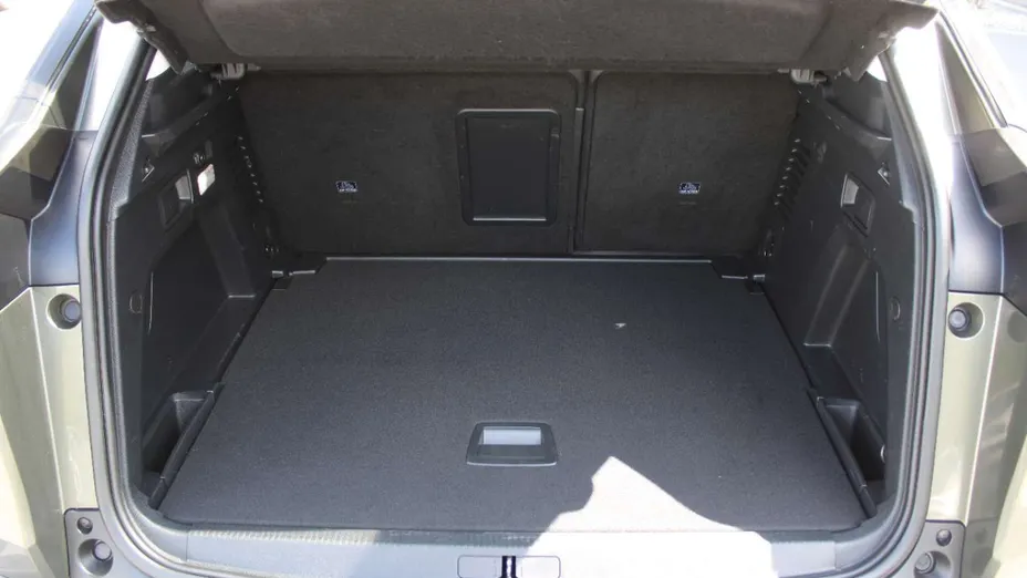 PEUGEOT 3008 -