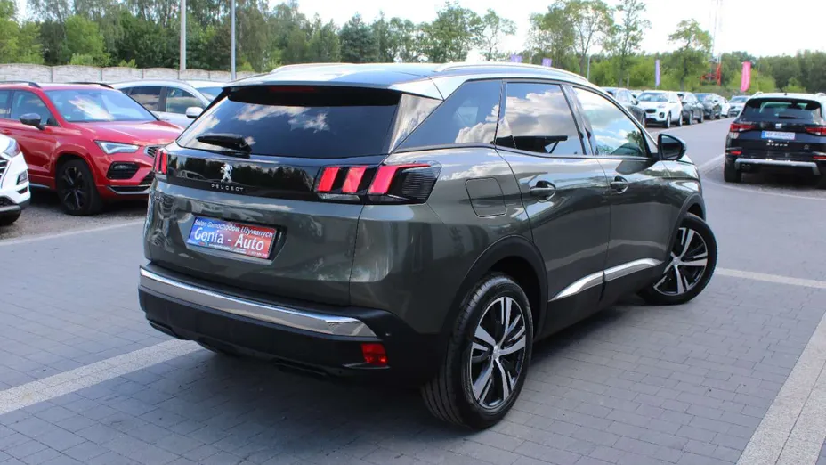 PEUGEOT 3008 -