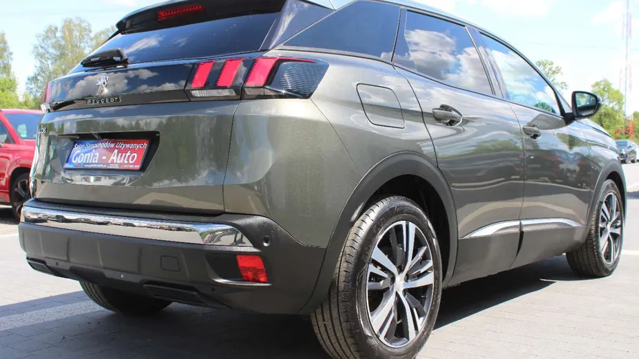 PEUGEOT 3008 -