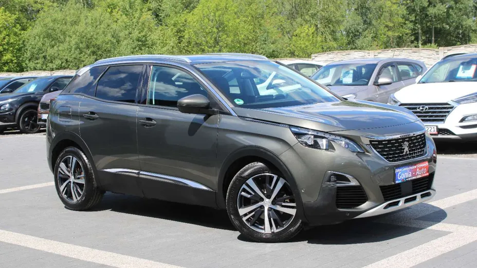 PEUGEOT 3008 -