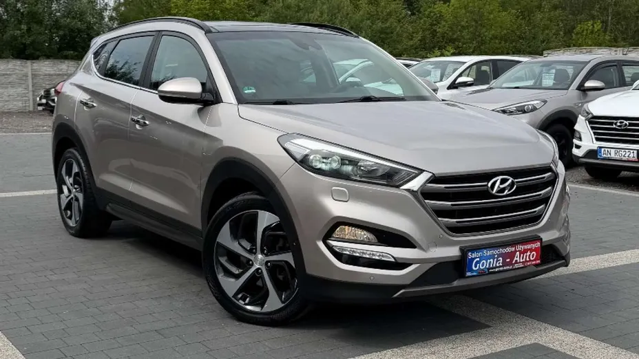HYUNDAI Tucson -