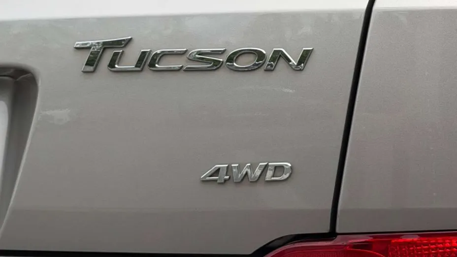 HYUNDAI Tucson -