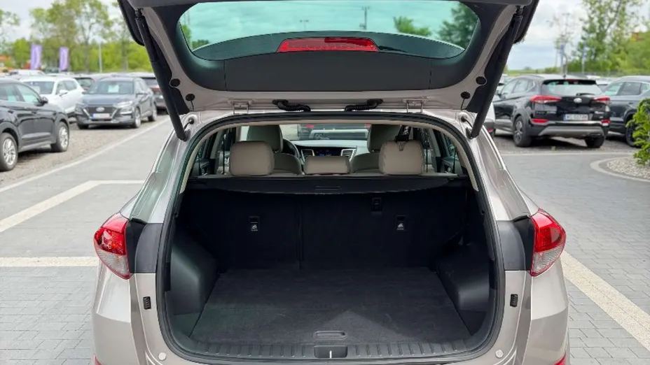 HYUNDAI Tucson -