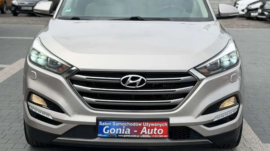 HYUNDAI Tucson -