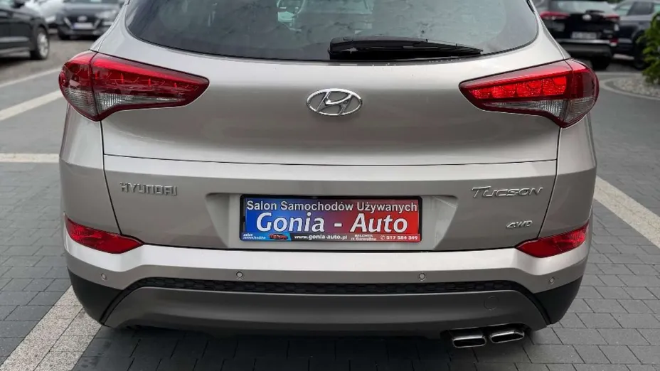 HYUNDAI Tucson -