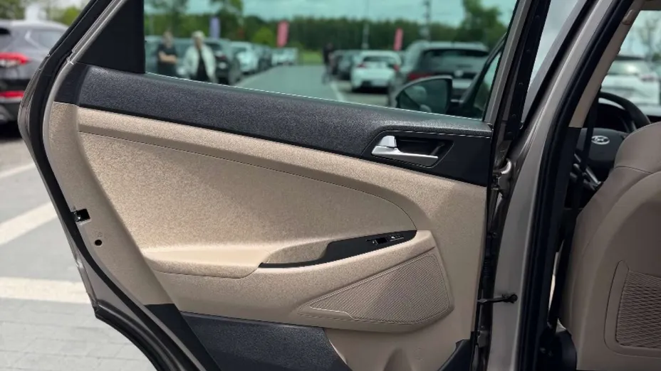 HYUNDAI Tucson -