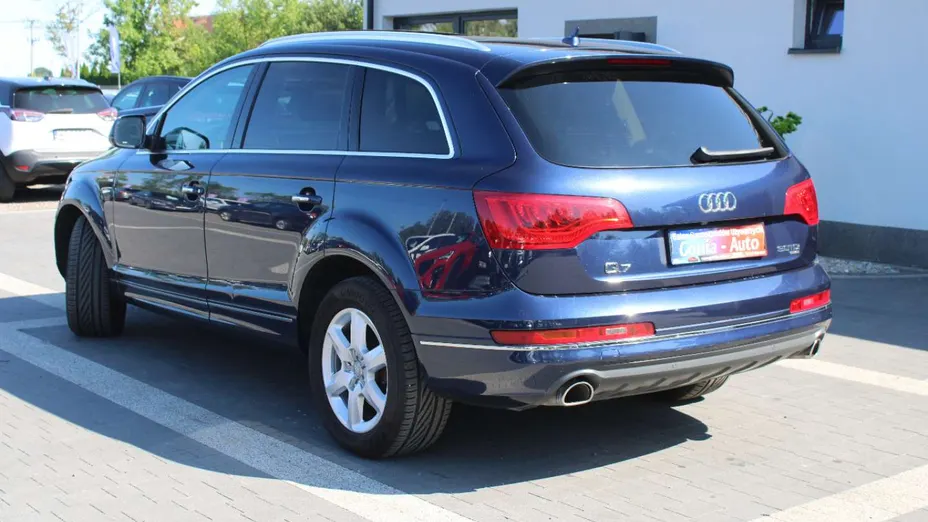 AUDI Q7 -