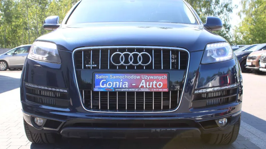 AUDI Q7 -