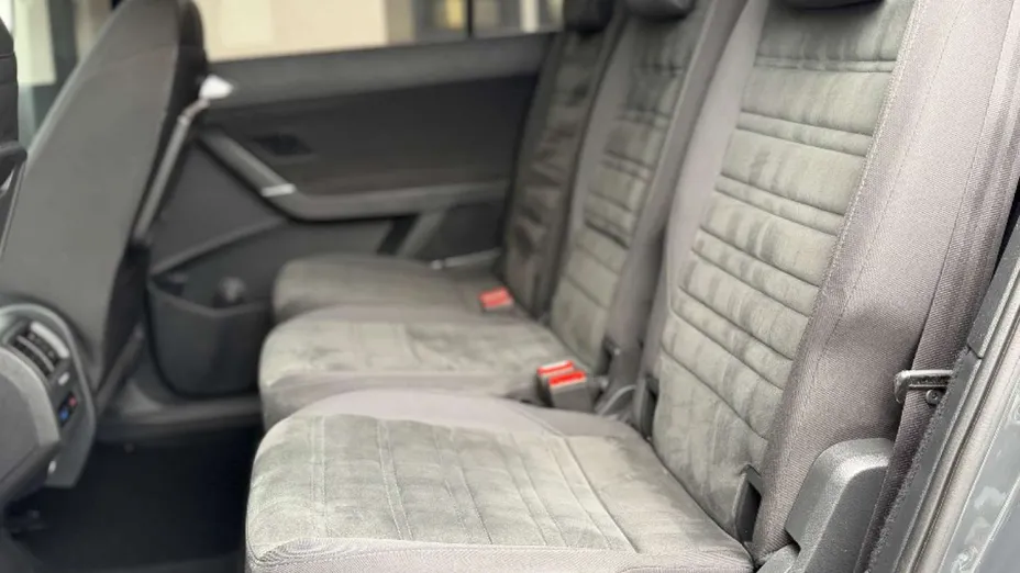 VOLKSWAGEN Touran -