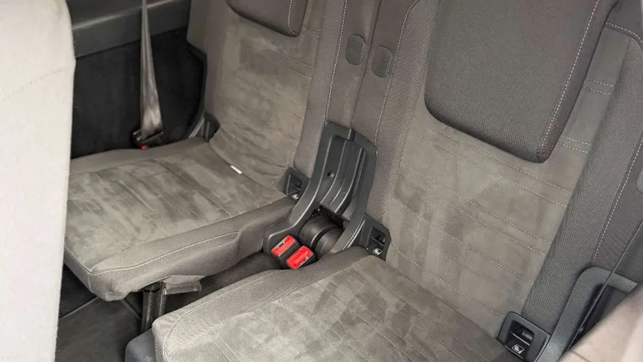 VOLKSWAGEN Touran -