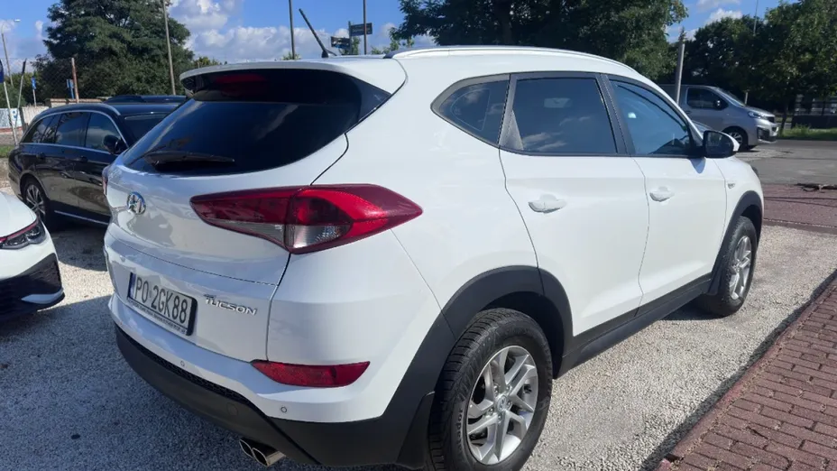 HYUNDAI Tucson -
