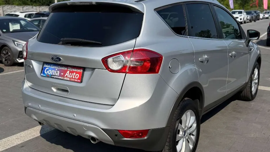 FORD Kuga -