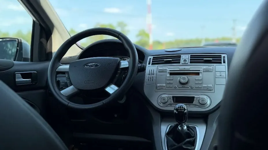 FORD Kuga -