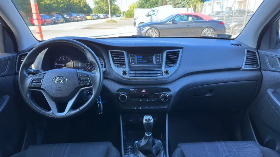 HYUNDAI Tucson -