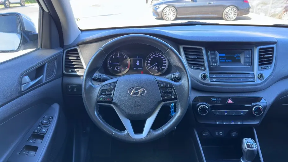 HYUNDAI Tucson -