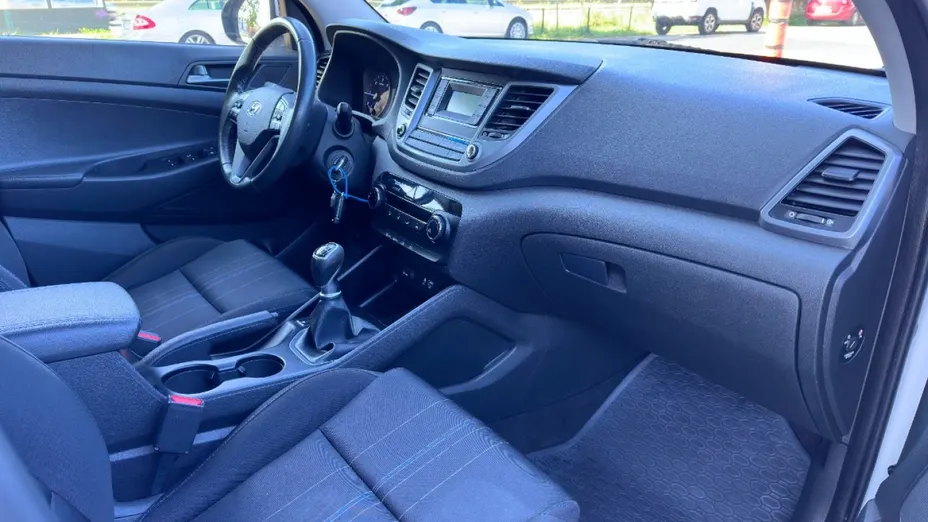HYUNDAI Tucson -