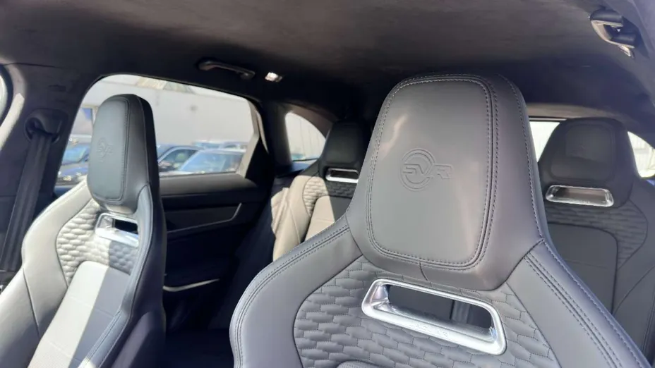 JAGUAR F-Pace -