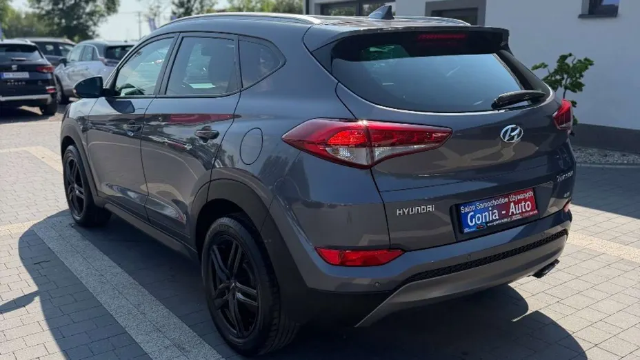 HYUNDAI Tucson -