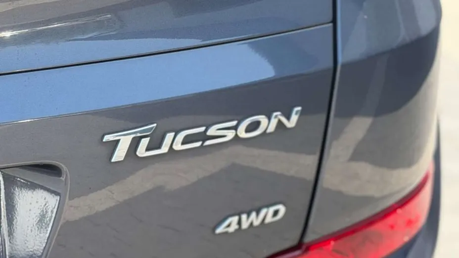 HYUNDAI Tucson -