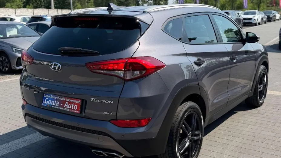 HYUNDAI Tucson -