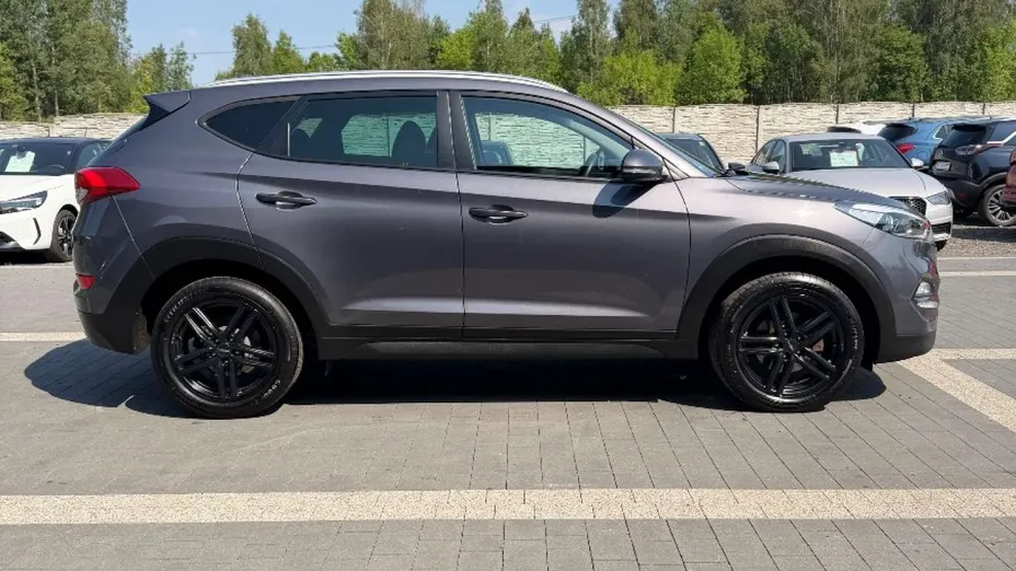 HYUNDAI Tucson -