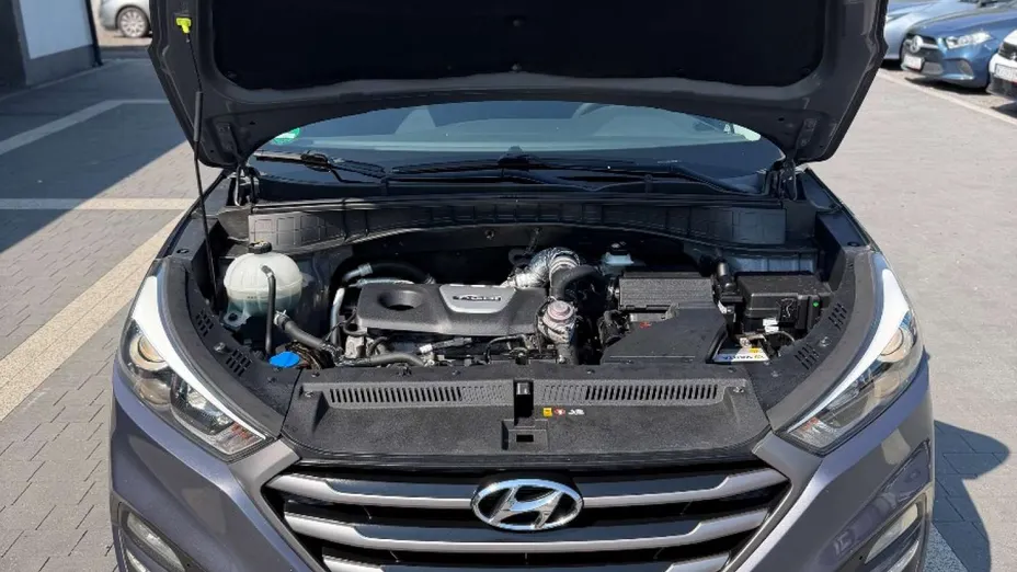 HYUNDAI Tucson -