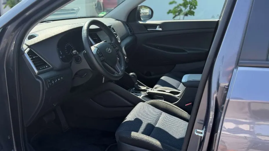 HYUNDAI Tucson -