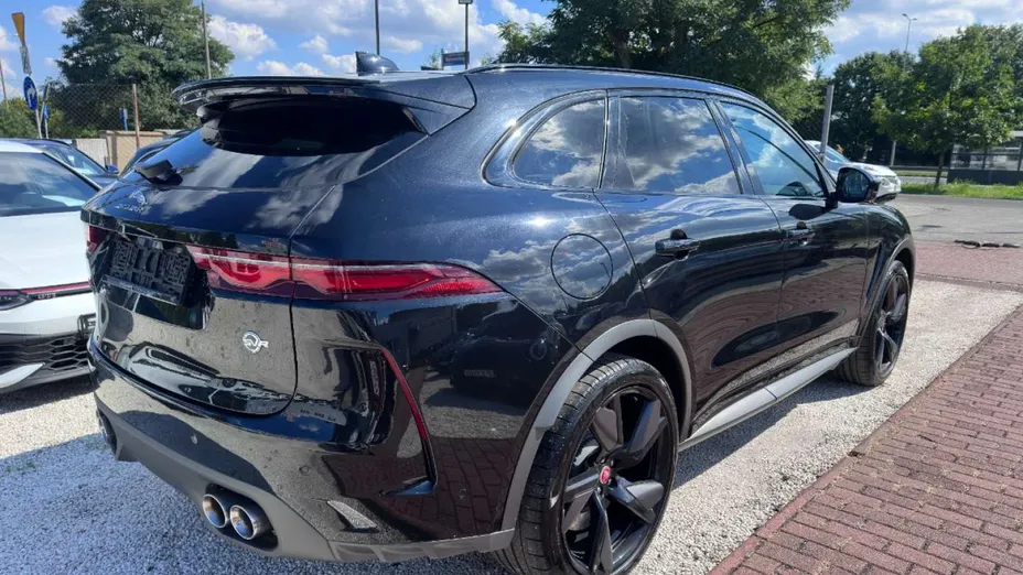 JAGUAR F-Pace -