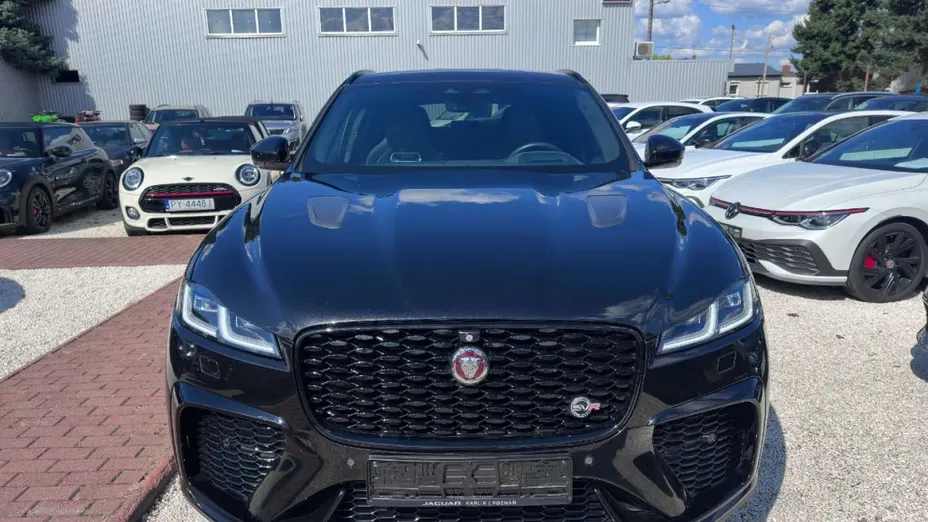 JAGUAR F-Pace -
