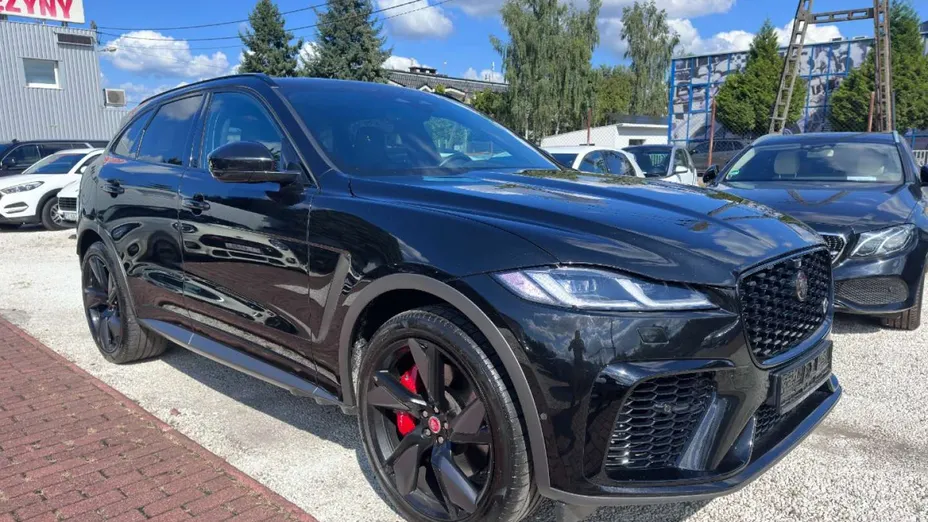 JAGUAR F-Pace -