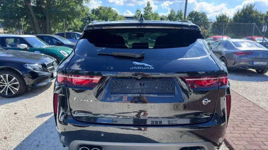 JAGUAR F-Pace -