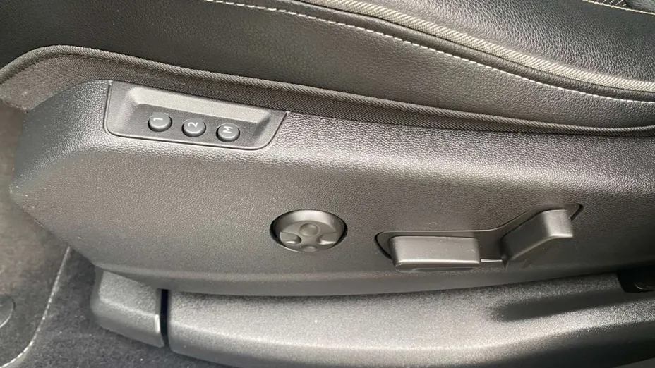 OPEL Grandland X -