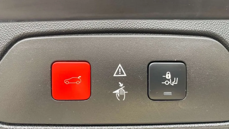 OPEL Grandland X -