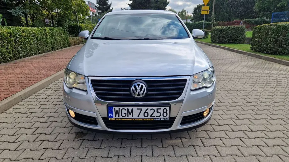VOLKSWAGEN Passat -
