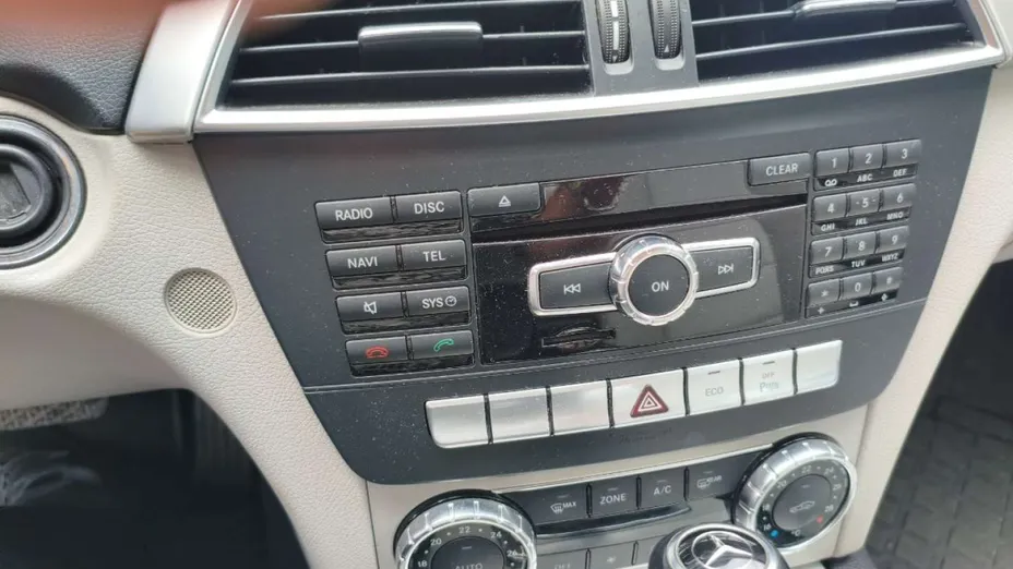 MERCEDES-BENZ C Klasa -