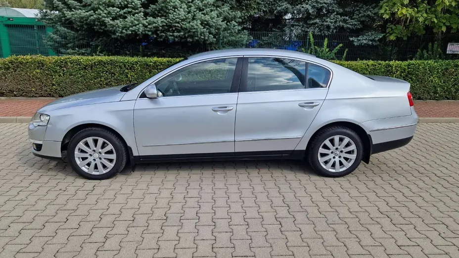 VOLKSWAGEN Passat -