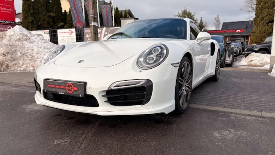 PORSCHE 911 -
