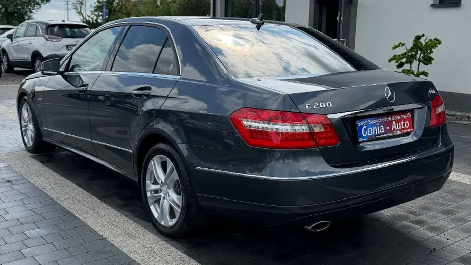 MERCEDES-BENZ E Klasa -
