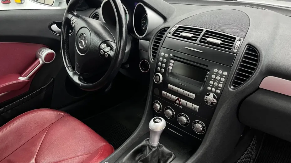MERCEDES-BENZ SLK -