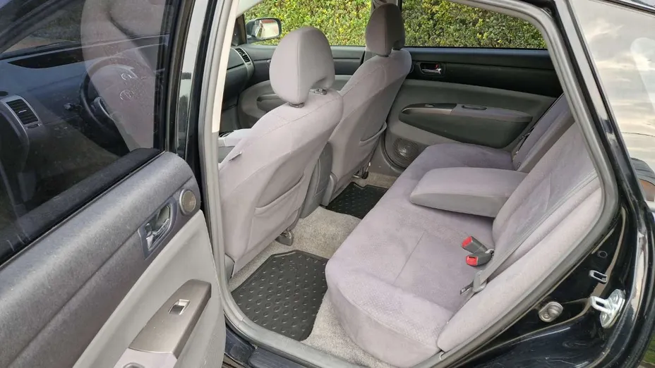 TOYOTA Prius -
