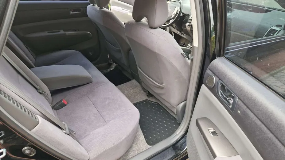TOYOTA Prius -