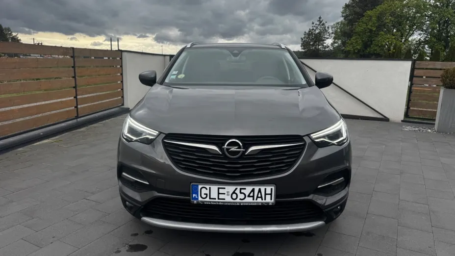 OPEL Grandland X -