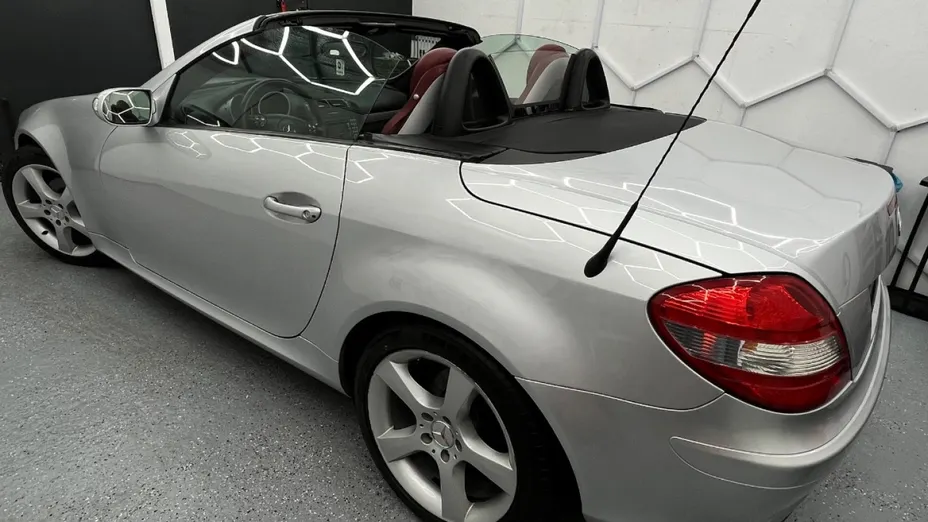 MERCEDES-BENZ SLK -
