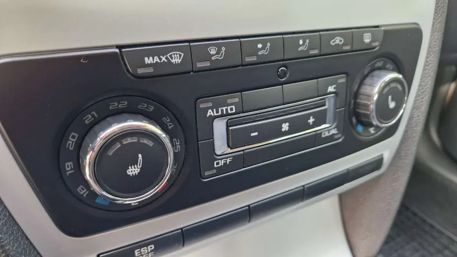 SKODA Octavia -