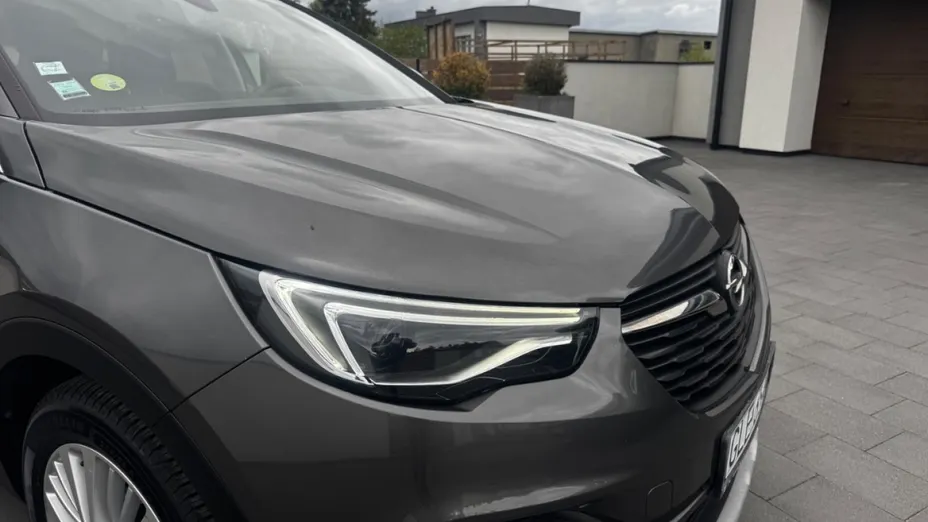 OPEL Grandland X -